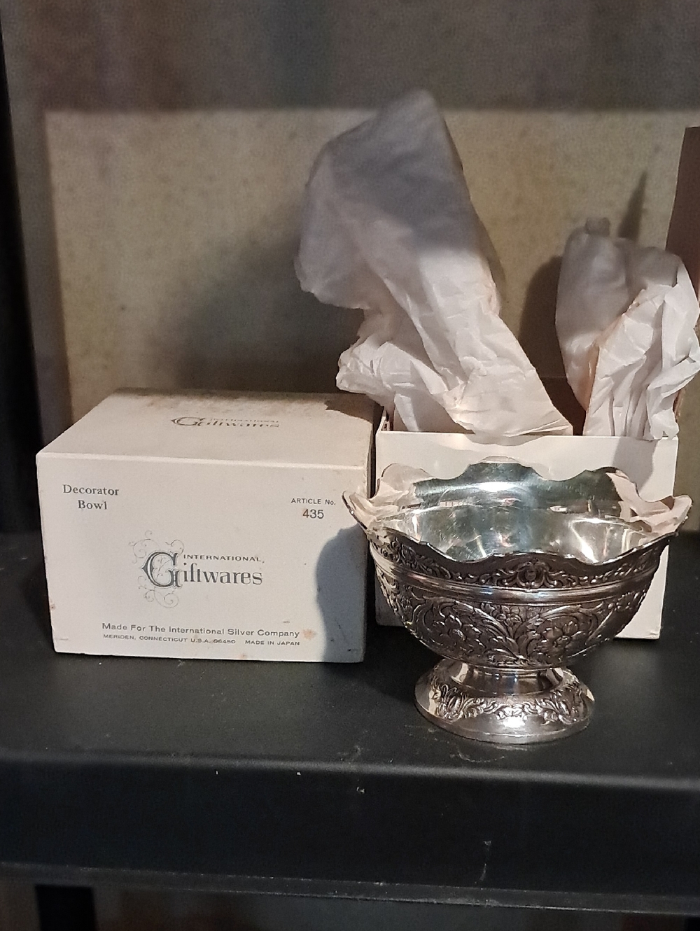 International Gillwares Silver Plated Decorator Bowl - Ornate Silver Tone